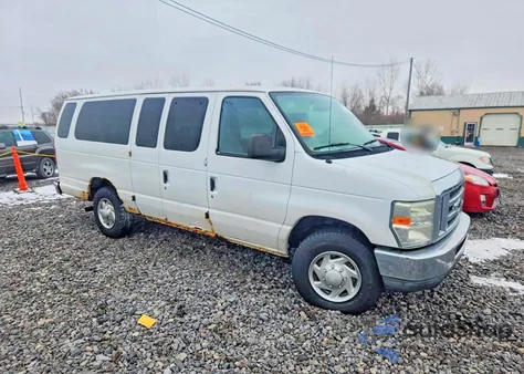 2010 Ford Econoline E350 Super Duty Wagon z USA, uszkodzony, nr VIN 1FBSS3BL9ADA73037